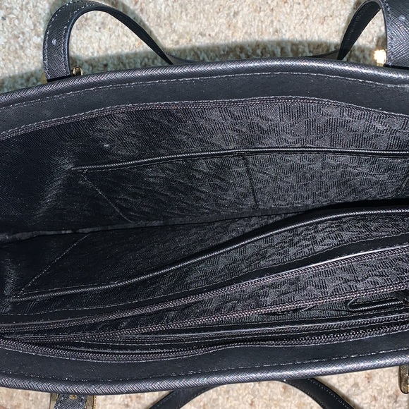 Michael Kors Large Purse - Picture 6 of 6